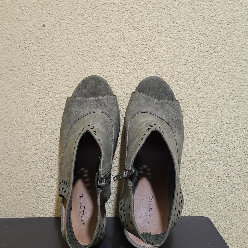 Stylish Gray Women's Peep-Toe Shoes - Picture 5 of 7